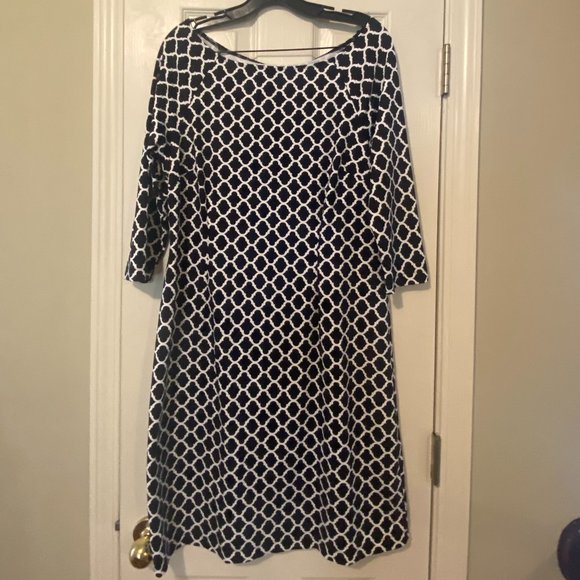 J. Mclaughlin Catalina Cloth Sheath Dress Black and White Geometric Print Size L - Picture 1 of 4
